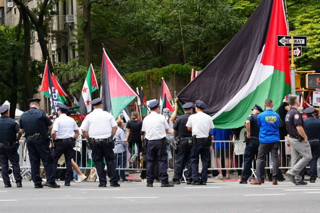 While leaders delivered their speeches at the UN, a Palestine protest took place around the UN