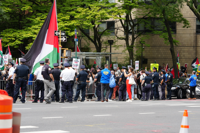 While leaders delivered their speeches at the UN, a Palestine protest took place around the UN