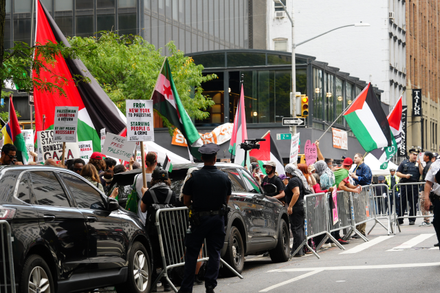 While leaders delivered their speeches at the UN, a Palestine protest took place around the UN