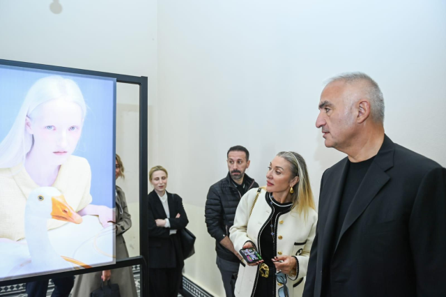 Minister Ersoy went on an art tour in Beyoğlu with his wife