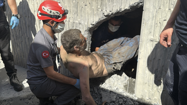 Stuck for days between a 15-meter wall in Istanbul, those who heard the sounds reported it