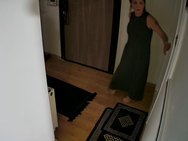 Güllü's last moments as recounted by her neighbor: She opened her eyes, she was alive