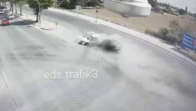 The car crashed into a vehicle waiting at a red light: 1