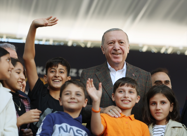 A moment that marked the opening: President Erdoğan paused his speech upon hearing a voice from the crowd