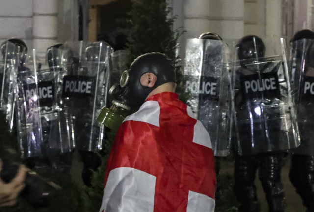 Georgia is shaking! Protesters attempted to seize the Presidential Palace