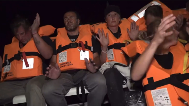 Israel attacked the ship belonging to the Freedom Fleet! Activists were detained