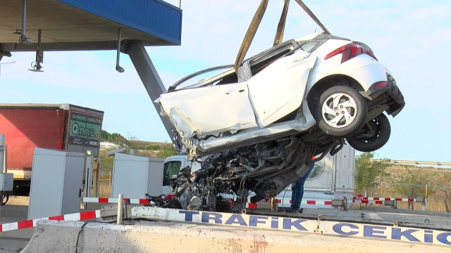Terrible accident at the Northern Marmara Highway toll booth: Died in flames