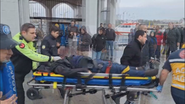 A rescue operation in Istanbul! 4 disabled citizens fell into the sea, one lost their life