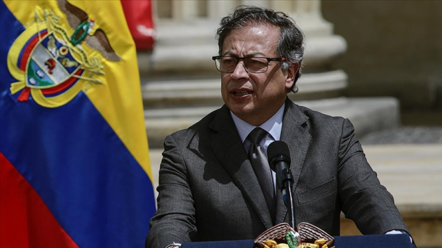 Trump referred to Colombian President Petro as a 'drug leader'