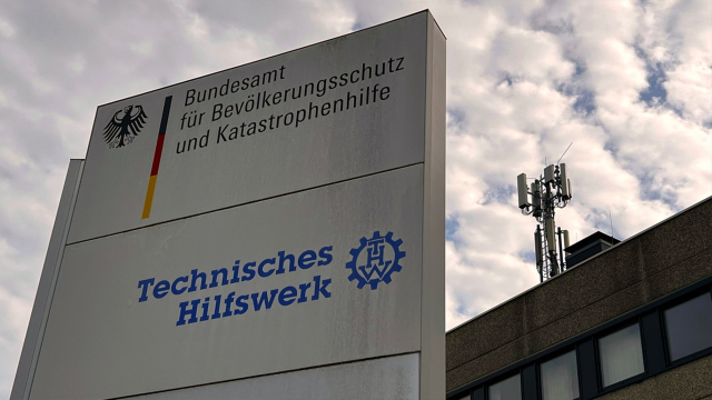 Germany issues a war warning for the first time in 35 years: Stock up on food