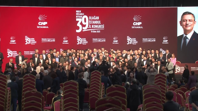 Özgür Çelik was re-elected as the CHP Istanbul Provincial Chairman by a majority of votes