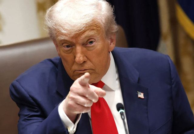 Trump: If China does not reach an agreement with us, they will have to pay a 150% additional tariff