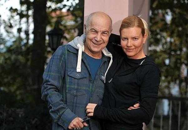 Time Doesn't Affect Her! Biricik Suden didn't hold back in her weight training
