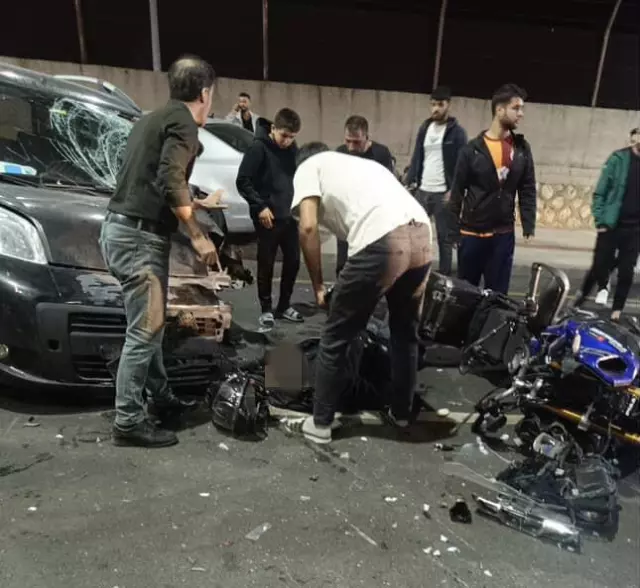 A light commercial vehicle, a motorcycle, and an electric bicycle collided in Batman: 6 injured