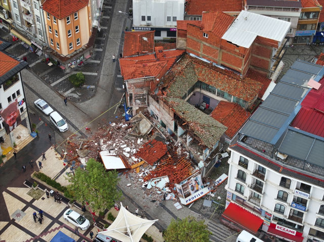 The destruction in Sındırgı became apparent as day broke