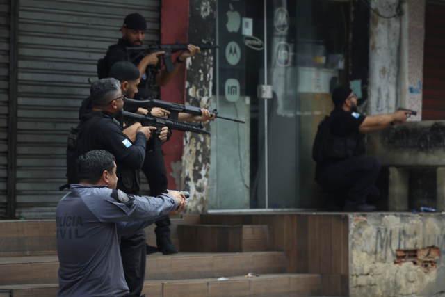 The largest operation in Brazil's history! 4 police officers and 60 people lost their lives