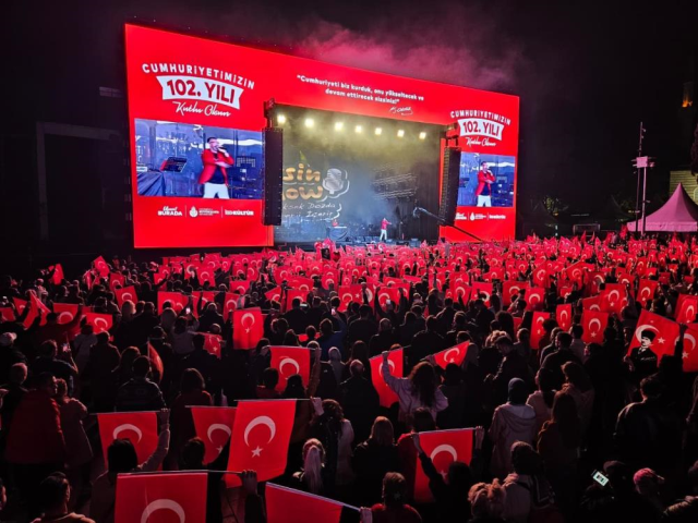 Republic enthusiasm in Istanbul! The visual feast captivated
