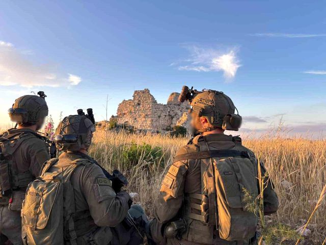 Israeli forces cross Litani River