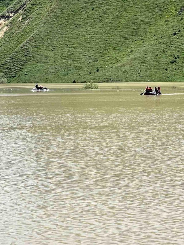 Search continues for missing youth in Aras River