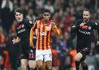 Galatasaray'a evinde şok!