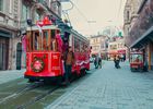 İstiklal Caddesi'nde kaybeden esnaf oluyor