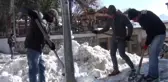 Akseki Belediyesi Kamyonlarla Şehir Dışına Kar Taşıyor