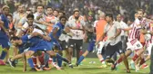 Maçta Yenilgiyi Hazmedemeyen Futbolcular Rakiplerine Saldırdı