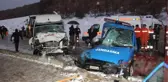 Askeri Araç ve Yolcu Minibüsü Çarpıştı: 2 Şehit, 10 Yaralı