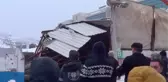 Biga'da Kapalı Pazar Yerinin Çatısı Çöktü