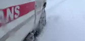 Kar Geçit Vermeyince Hastaya Yürüyerek Ulaştılar