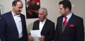 Şehidin Ailesine Bağışladığı Dairenin Tapusunu Teslim Etti