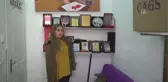 Ayaklarındaki Fırçasıyla 12 Yıldır Hayatı Resmediyor