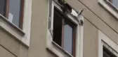 Taraftar Grubundan Atılan Havai Fişek Dairenin Penceresine Isabet Etti