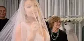 Mariah Carey, Düğününde Giyeceği Gelinliğini Klibinde Yaktı