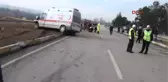 Ambulans Kavşakta Minibüsle Çarpıştı: 2 Ölü, 4 Yaralı