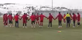 Mesut Bakkal: 