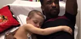 Ünlü Futbolcu Jermain Defoe, Kanser Tedavisi Gören Çocukla Uyudu