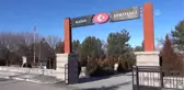 Şehit Eşlerinin Mezarlarına Gül Bıraktılar
