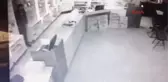 Adıyaman Eczaneden Bilgisayar Hırsızlığı Kamerada