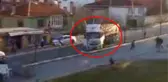 Kamyonu Mahallelinin Üstüne Süren Sürücü Ortalığı Karıştırdı