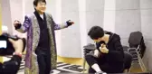 Jackie Chan'e Dombıra Çalıp Kaftan Hediye Etti