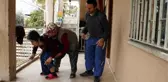 Vicdansız Hırsızlar İki Bedensel Engelli Genci Eve Hapsetti