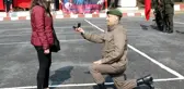 Yemin Töreninde Sürpriz Evlenme Teklifi