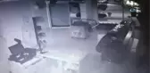 O Anlar Kamerada... Yolun Karşısına Geçmek İsteyen Talihsiz Kadın Otomobilin Altında Kaldı