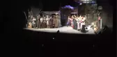 Van'da Anneler Kızlarıyla Tiyatro Izledi