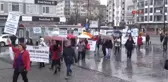 Çanakkaleli Kadınlardan Yağmur Altında Tiyatrolu Kutlama