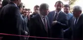 Dört Duvar Arasındaki Siyah Beyaz Hayatların Rengarenk Dünyası
