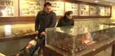 Savaşın Acı Hatıralarını Ziyaretçilerine Aktarıyor