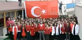 7'den 77'ye Istiklal Marşı'nı Okudular