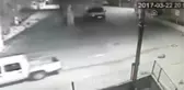 Polis Aracıyla Kamyonet Çarpıştı: 3 Yaralı